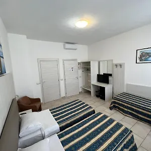 https://hotel-alessander.italymilanhotels.net